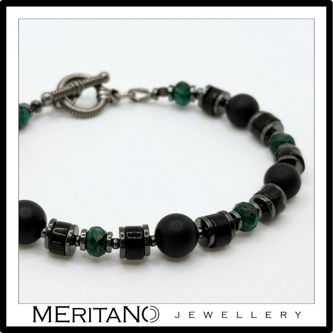 Męska bransoletka z czarnym turmalinem i onyksem, malachit - zbliżenie na detale