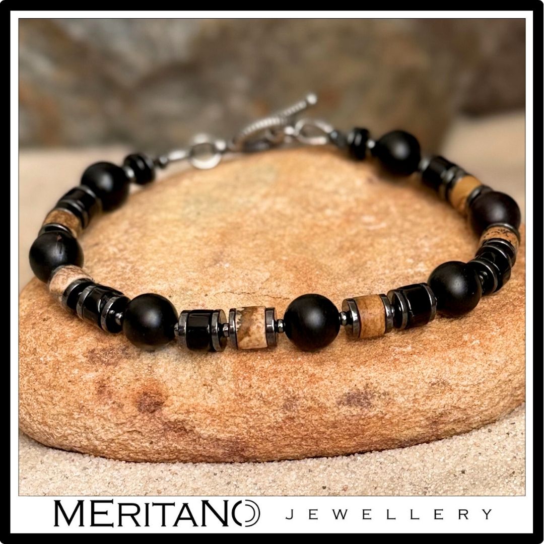 Bransoletka męska z kamieni - turmalin, onyks, jaspis - widok na kamieniu