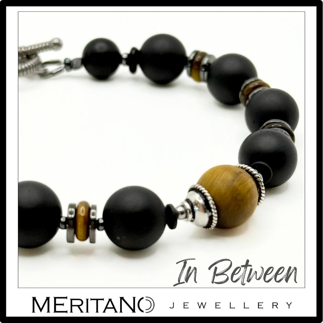 Bransoletka z tygrysim okiem i turmalinem - zbliżenie na detale