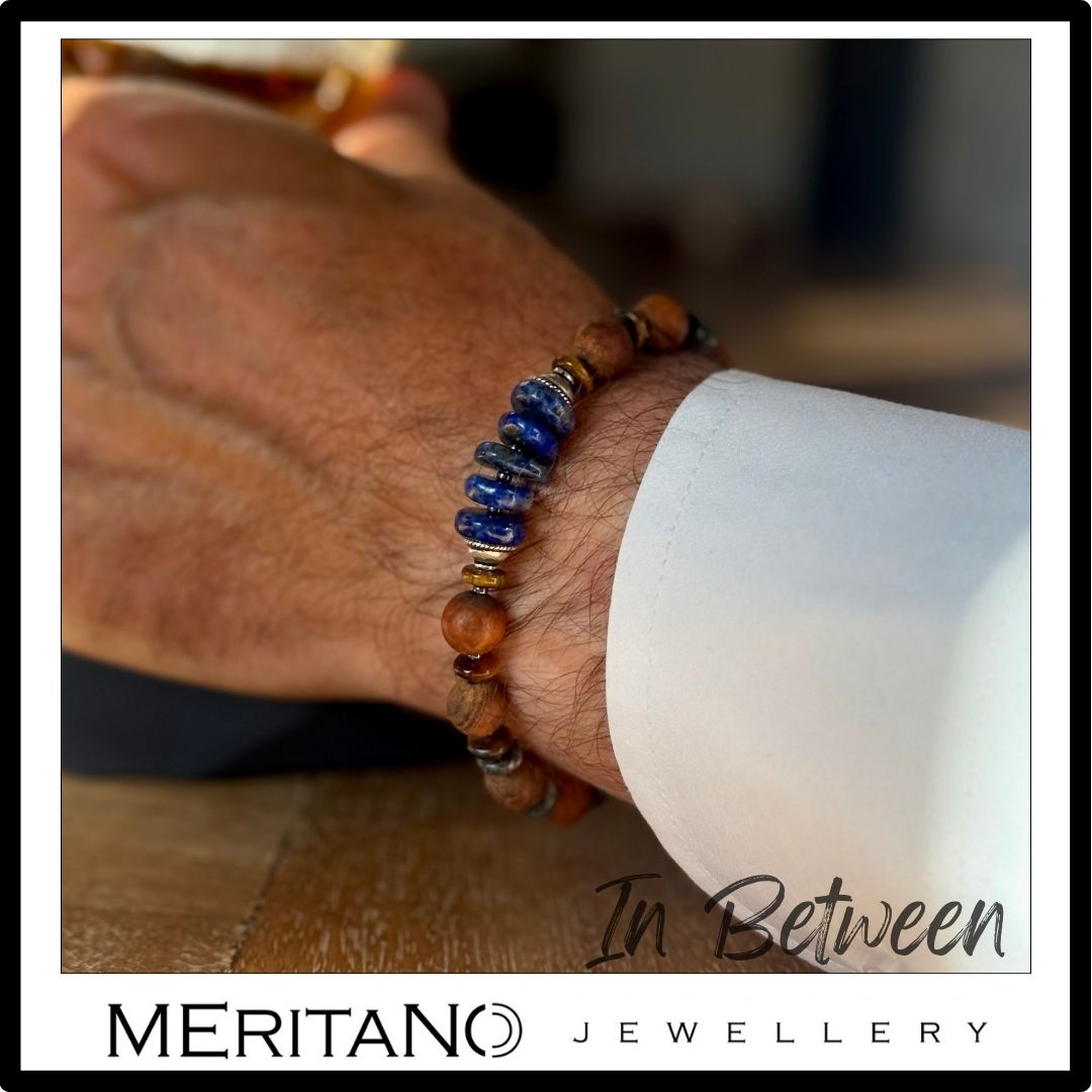 Bransoletka męska z kamieni naturalnych brązowego agatu i lapis lazuli na ręce