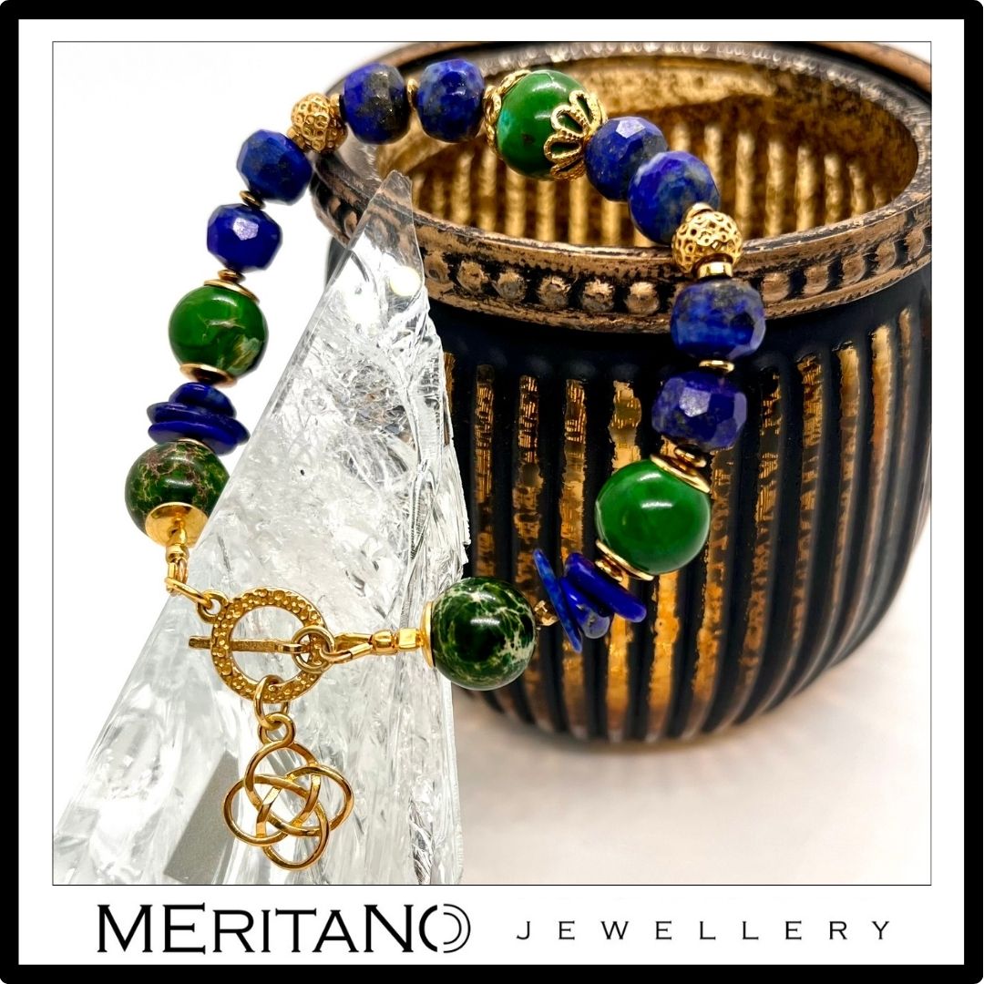 bransoletka z lapis lazuli i jaspisem z węzłem celtyckim