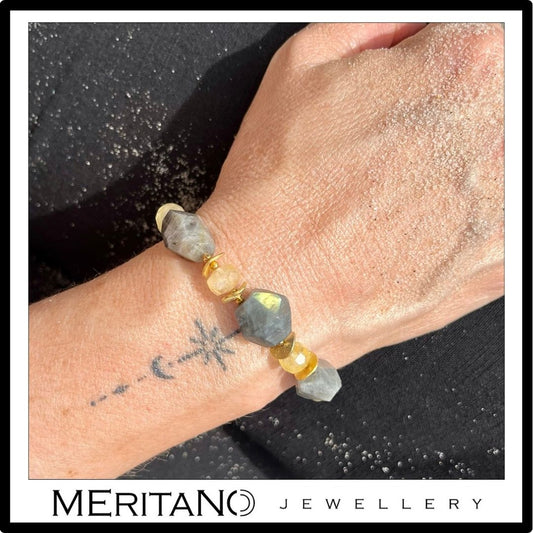 bransoletka z cytrynem i labradorytem z monetą bransoletka z cytrynem i labradorytem z monetą