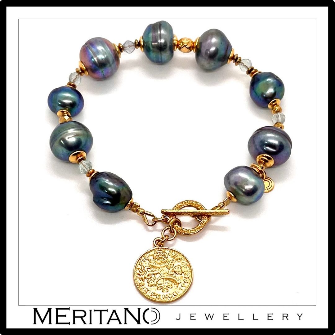 bransoletka z perłami z monetą