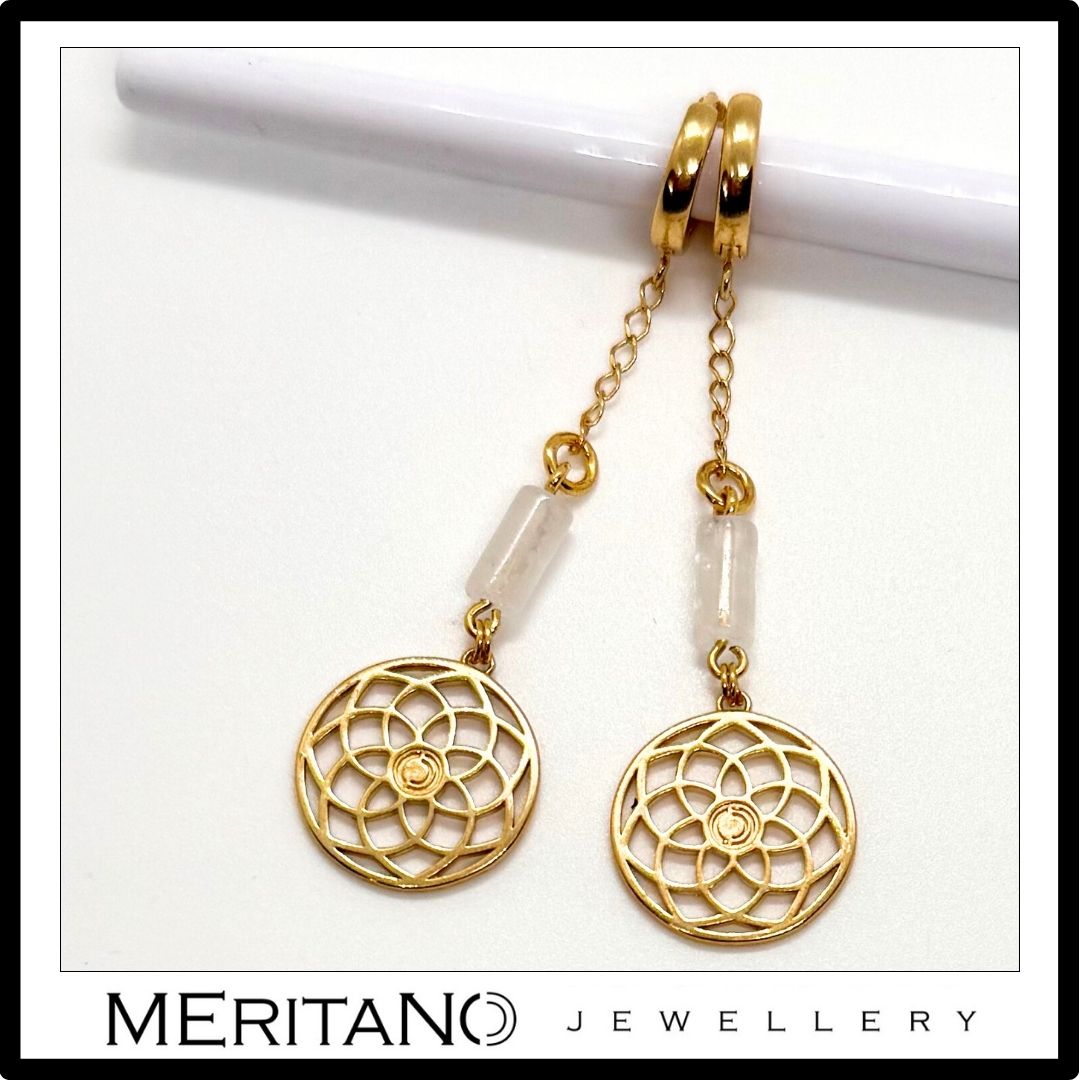 Długie kolczyki z kryształem górski i rozetą. Srebro pozłacane. Zapięcie bigiel