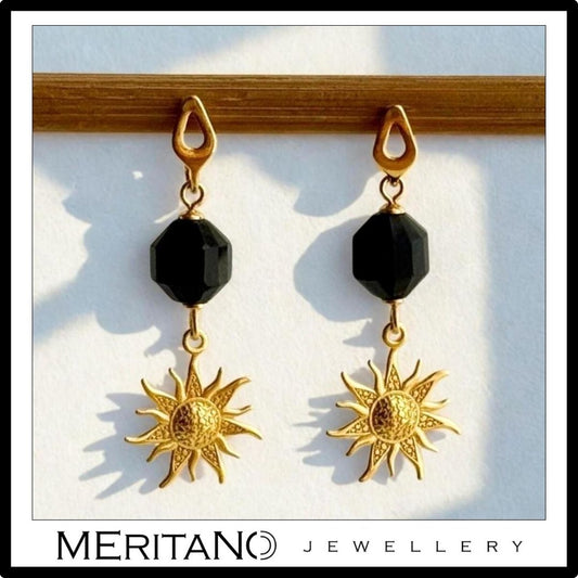 Wiszące kolczyki z turmalinem - widok z przodu Wiszące kolczyki z turmalinem - widok z przodu