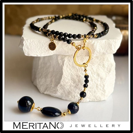 Naszyjnik z turmalinem, onyksem i kwarcem dymny, naszyjnik krawatka z czarnych kamieni - widok na białym gipsie Naszyjnik z turmalinem, onyksem i kwarcem dymny, naszyjnik krawatka z czarnych kamieni - widok na białym gipsie