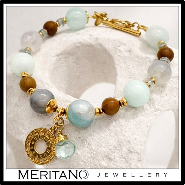 Bransoletka z agatem, jaspisem i kwarcem, niebieskie kamienie i złota zawieszka