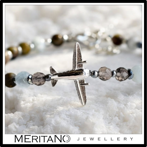 Bransoletka z samolotem, akwamarynem, agatem drzewnym, srebro na organicznym kształcie w zbliżeniu