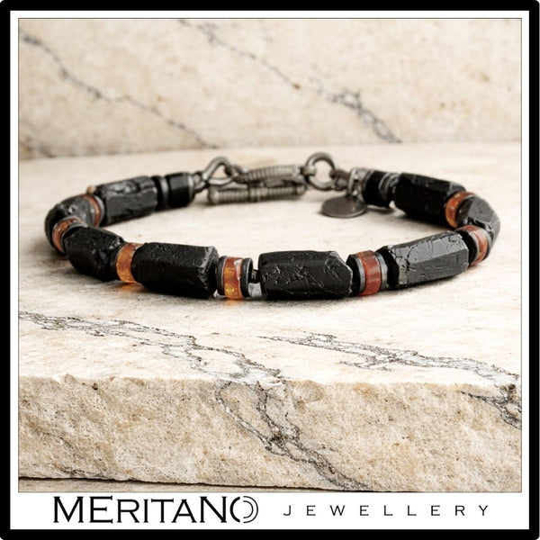 Bransoletka męska z czarnym turmalinem  i granatem  na jasnym kamieniu