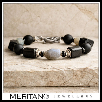 Bransoletka męska z turmalinem i labradorytem na jasnym tle