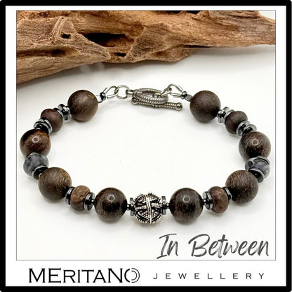 Bransoletka męska z kamieni bronzyt przy drewnie, zapięcie toggle