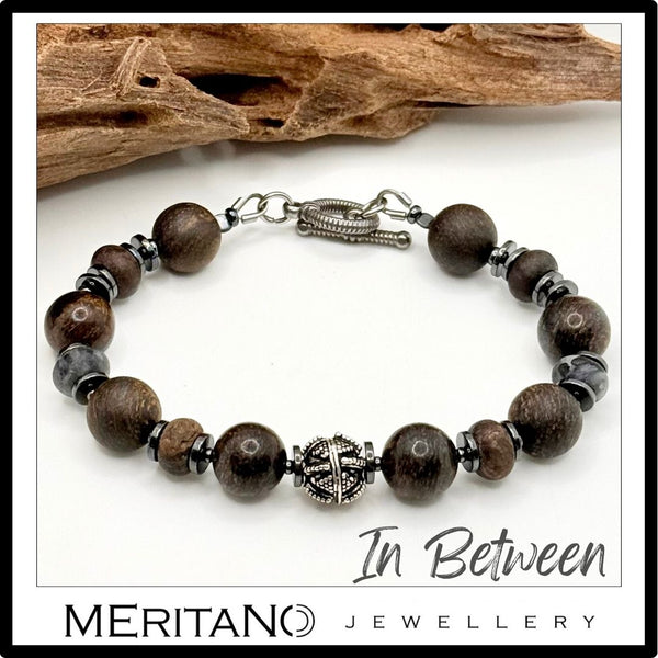 Bransoletka męska z kamieni bronzyt przy drewnie, zapięcie toggle