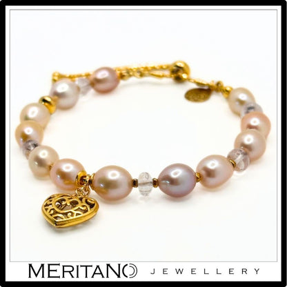 Bransoletka z różowych pereł naturalnych i morganitu ze złotym sercem - widok  z góry