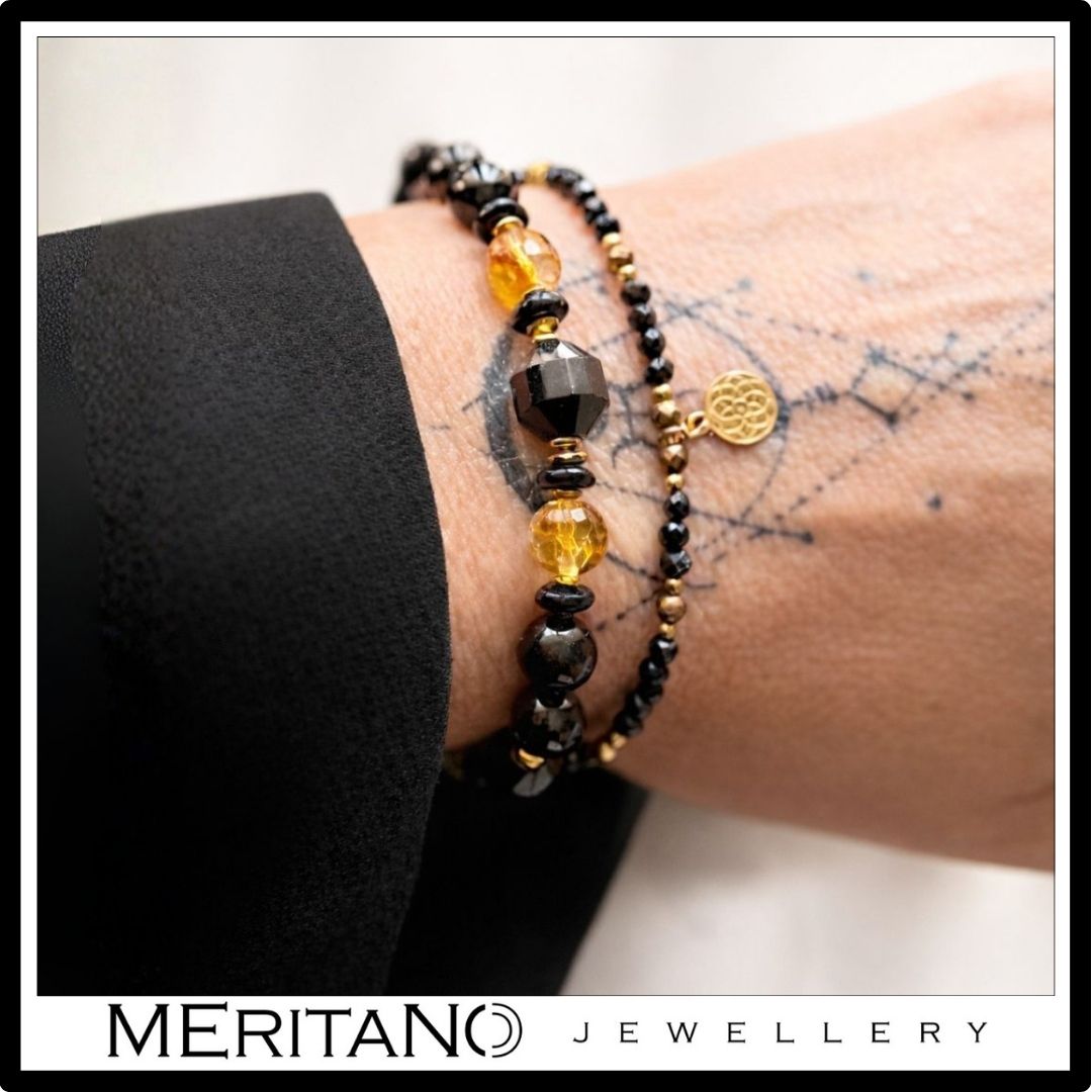 Bransoletka z turmalinem i cytrynem - widok na ręce