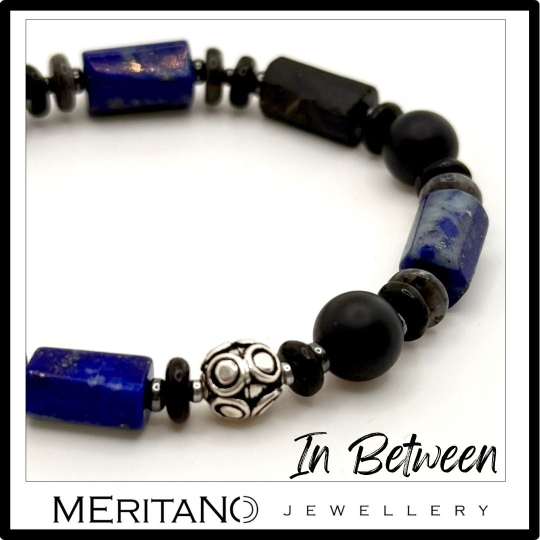 Bransoletka z turmalinem i lapis lazuli unisex, widok na detale