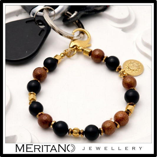 Brelok damski do kluczy z turmalinem i piaskiem pustyni - widok z kluczami