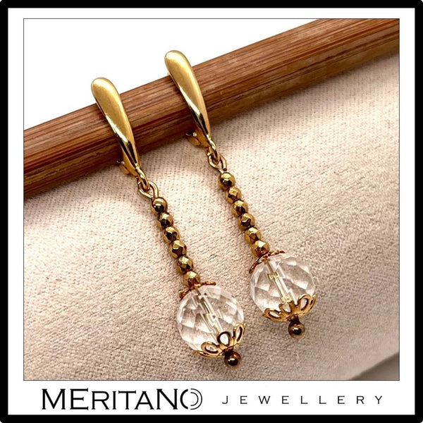 Kolczyki kryształ górski wiszące, zapięcie angielskie - widok z przodu