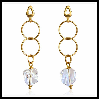 Kolczyki z kryształem górskim, wiszące  - widok z przodu