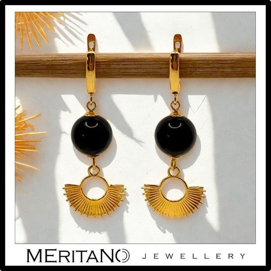 Wiszące kolczyki z turmalinem, widok z przodu