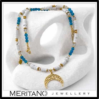 Naszyjnik z księżycem, howlitem i apatytem, biało-niebieski naszyjnik z kamieni na gipsowym kształcie