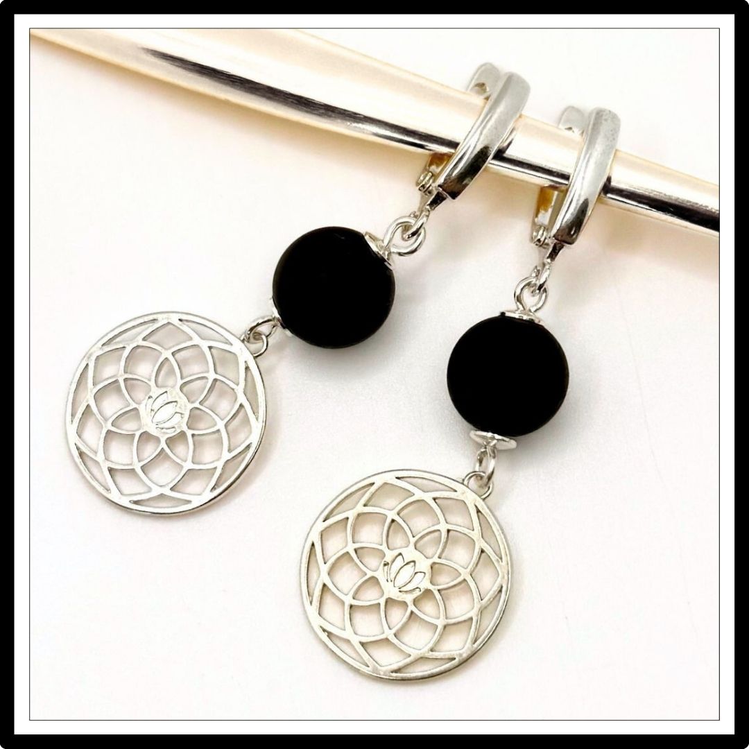 Kolczyki srebrne z turmalinem, zapięcie angielskie - widok z góry