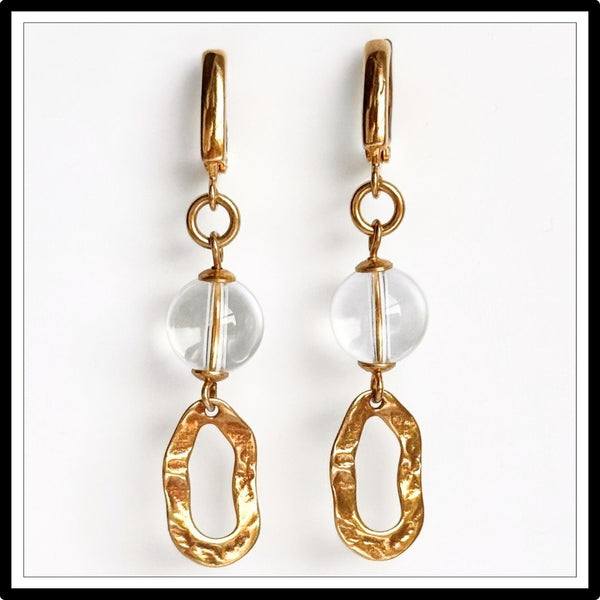 Kolczyki kryształ górski i złoty detal, zapięcie angielskie - widok z przodu